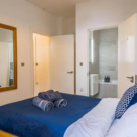 Central Flat, Free Parking, Ideal For Contractors Reading Exterior photo