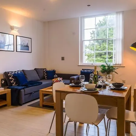 Central Flat, Free Parking, Ideal For Contractors Reading Exterior photo